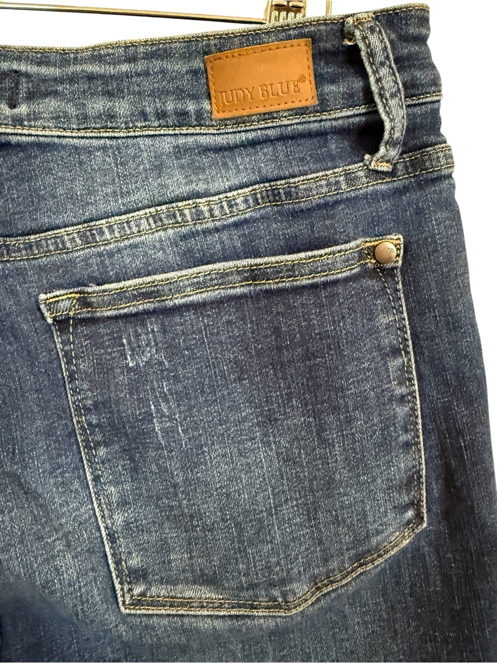Judy Blue Capri Fit Distressed Stretch Denim Capri Jeans Women’s Size 11/30 - Picture 6 of 13